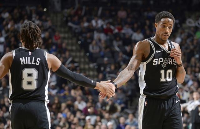 安帅给埃斯特旺批假以考取驾照，并宣布了他通过考试的消息（安帅准许埃斯特旺请假考驾照，并官宣其顺利通过考试）