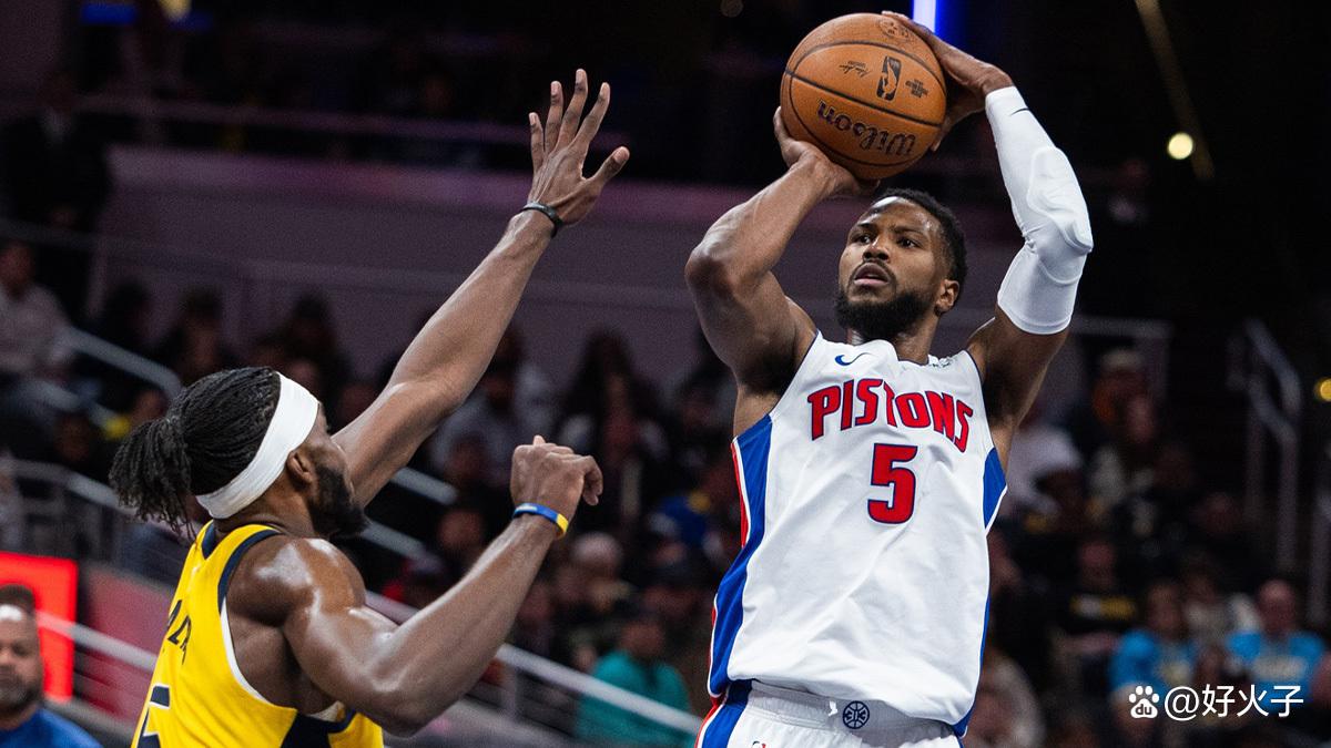 哈登下半场哑火4中0仅得2分，正负值-17全队最低（哈登下半场手感冰凉，4投0中仅拿2分，正负值-17全队最差）