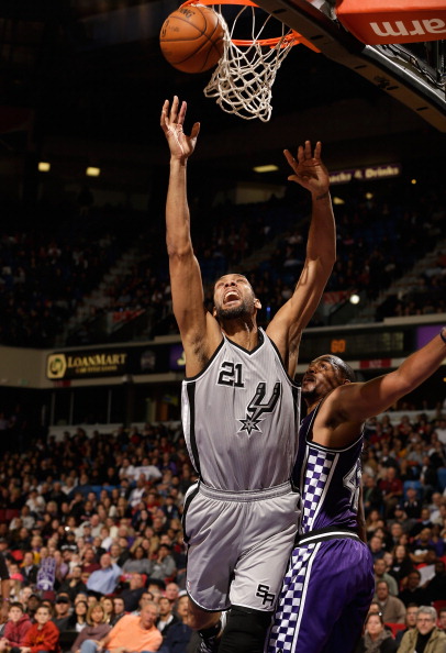 日职联战报：两队屡失良机，东京绿茵0-0福冈黄蜂（日职联赛况：东京绿茵与福冈黄蜂互交白卷，两队错失良机不断）