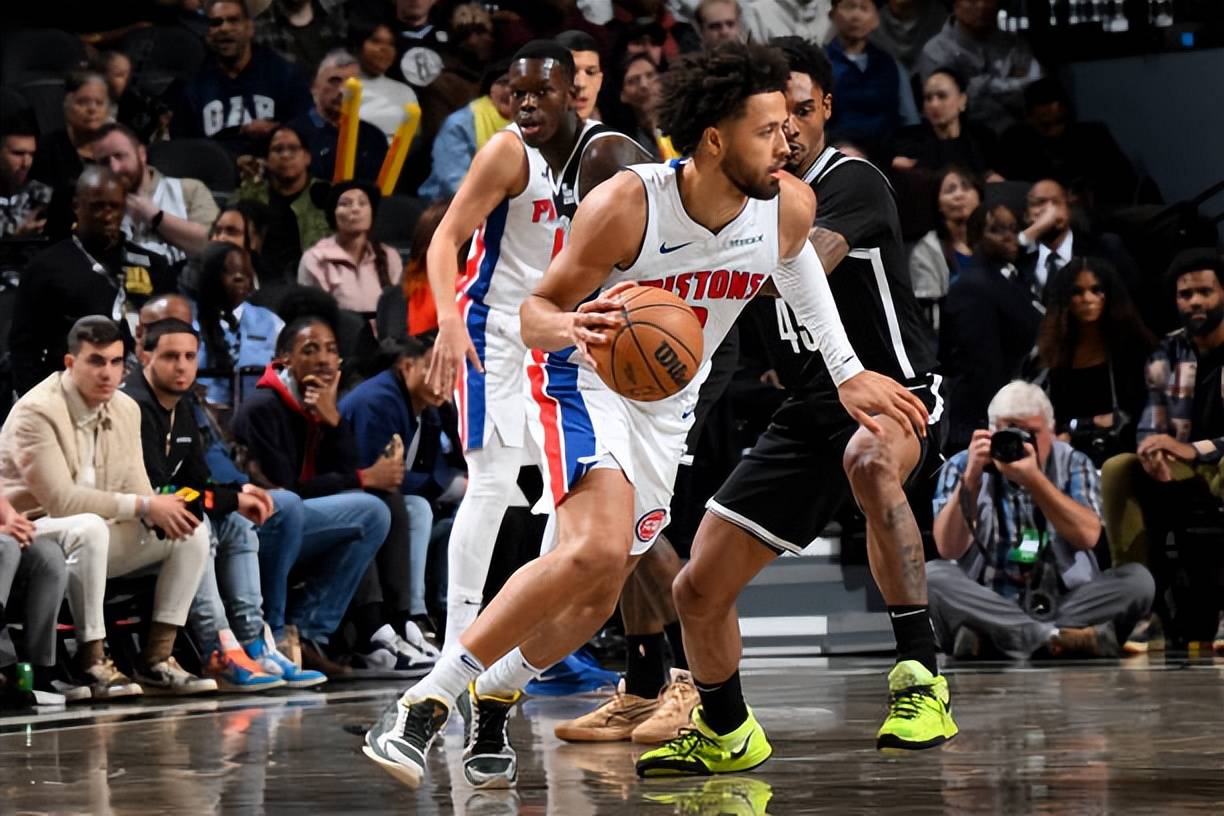 凯恩连续4场欧冠破门，拜仁队史仅罗本、莱万曾连续5场进球（凯恩欧冠四连场破门，拜仁史上仅罗本和莱万曾达成五连场进球）