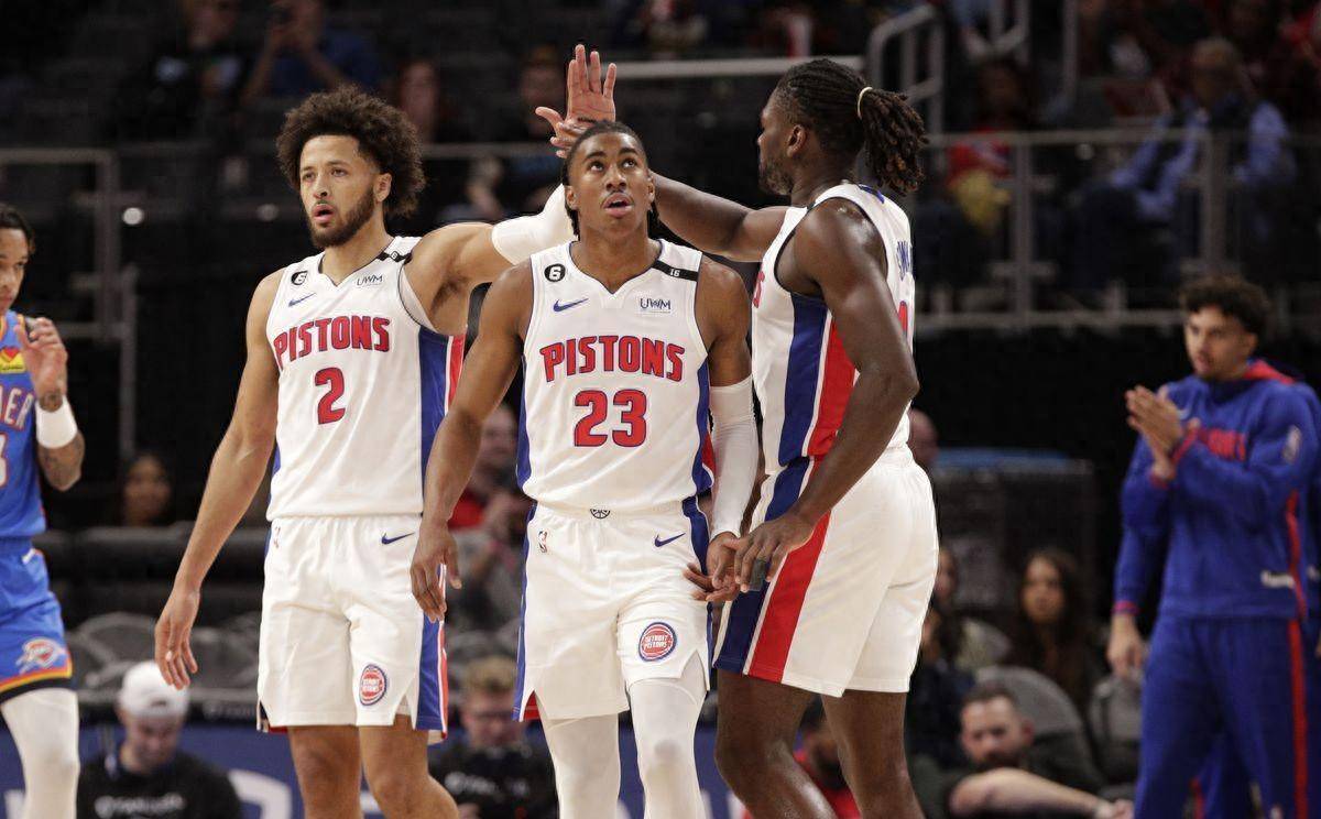 巴萨官方：费尔明右腿比目鱼肌轻微受伤，将缺阵大约两周（巴萨通报：费尔明右腿比目鱼肌轻伤，预计休战约两周）