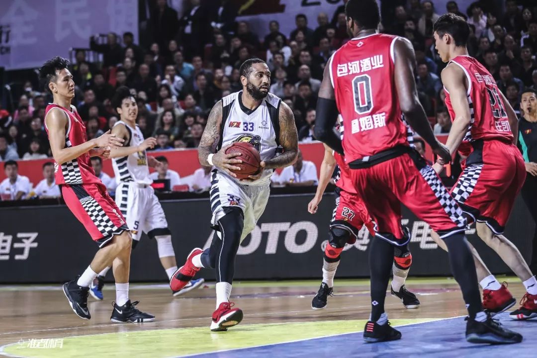 恩里克：登贝莱得流感了所以没来，我们已习惯这赛季没有他（恩里克：登贝莱因流感缺席，本赛季我们已习惯没有他）